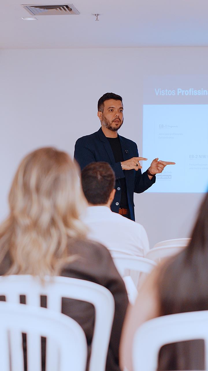 Fellipe Kumabe em palestra 4